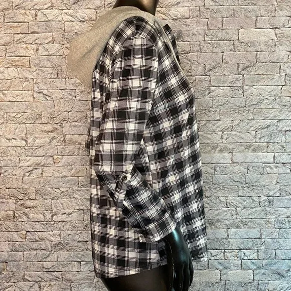 No Boundaries Light Weight Flannel Hoodie - Picture 3 of 6